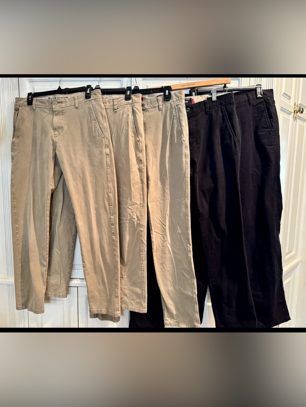 Set of 5 Pair Men’s Docker Khaki Pants - Slim - Size 30x32 - 3 Khaki - 2 Black
